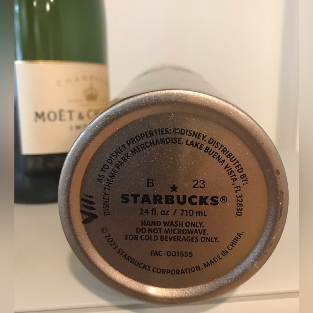 Disney  Starbucks cup - Picture 4 of 5